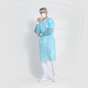 Camice chirurgico monouso in polipropilene blu da 25 g/mq con polsino in maglia